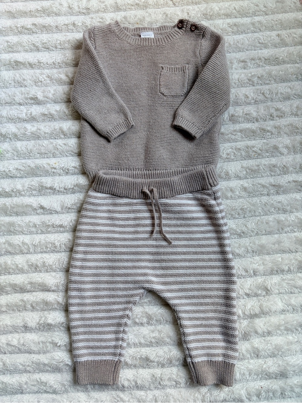 Just One You by Carter’s Knit Sweater & Pants Set 6M